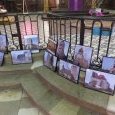 L'autel avec les photos des églises